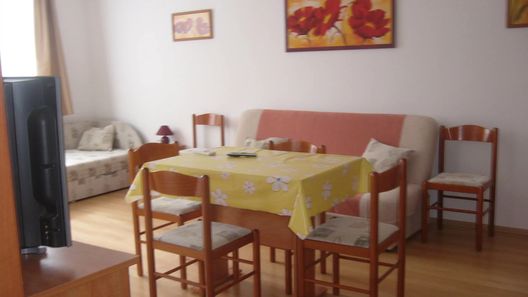 Lantos Apartmanház Zamárdi (1)