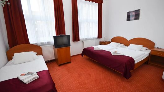 Broadway City Guesthouse Budapest (1)