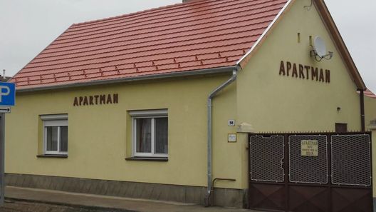 Pallósi Apartman Sárvár (1)