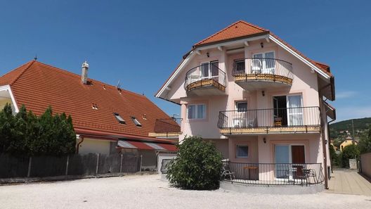 Abigél Apartmanház Balatonfüred (1)