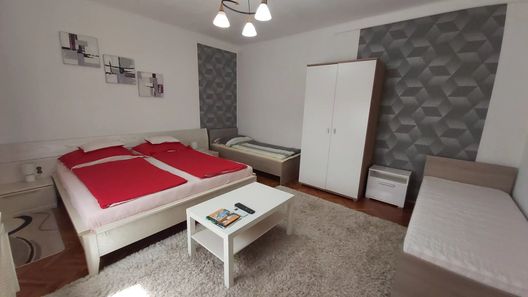 Edit Apartman Hajdúszoboszló (1)