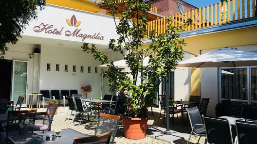 Hotel Magnólia Balatonszepezd (1)