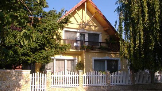 Muszti Apartman Balatonboglár (1)