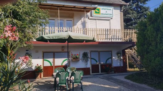 Apartman a Déliparton - Flaszterhostel Szántód (1)