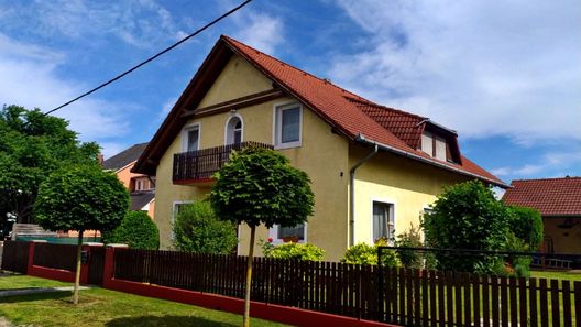 Somogyi Apartman Balatonkeresztúr (1)