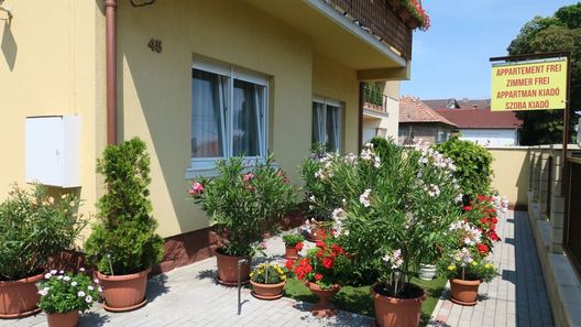 Matild Apartmanház Siófok (1)