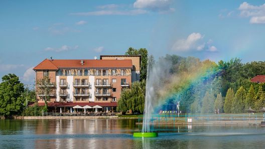 Hotel Corvus Aqua Gyopárosfürdő (1)