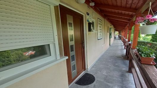 Hudák Apartman Tokaj (1)