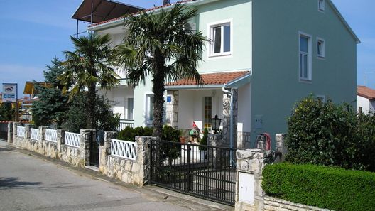 Balogh Apartmanhaz Pješčana Uvala (1)