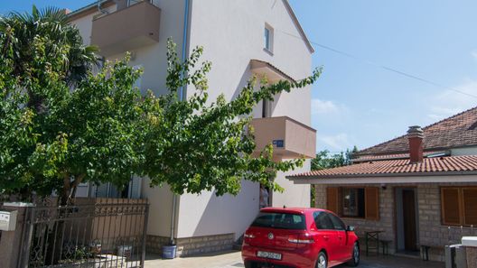 Apartmani Mladen Biograd na Moru (1)