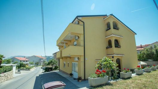 Apartmani Meri Lopar (1)