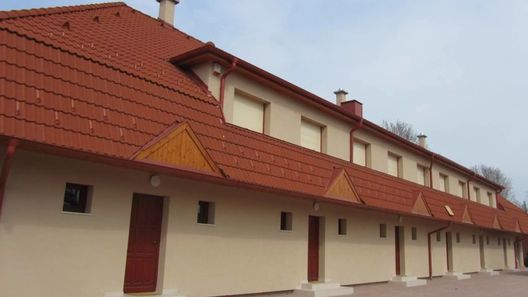 Hársas Apartmanház Balatonboglár (1)