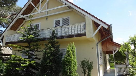 Centrum Apartman Balatonfenyves (1)