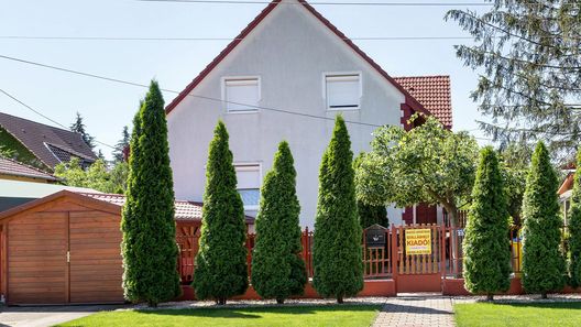 Mackó Apartman Nyíregyháza- Sóstófürdő (1)