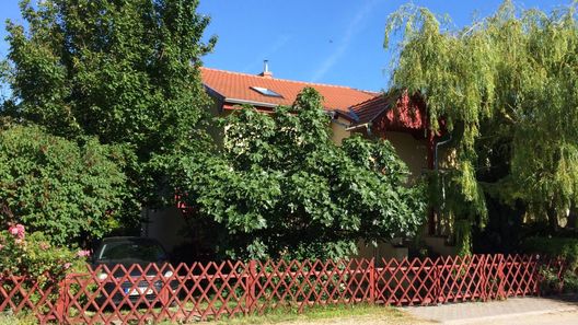 Péter-Fia Apartman Balatonkenese (1)