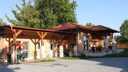 Lelle Corso Apartman Balatonlelle (1)