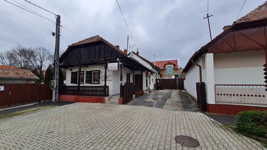 Pitvar Vendégház és Lovagi Étterem Zalaegerszeg (1)