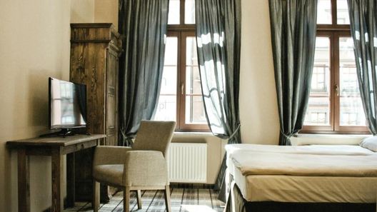 Five Stars Bed&Breakfast Wrocław (1)