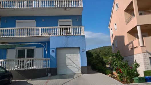 Apartment Blue House Sibenik (1)