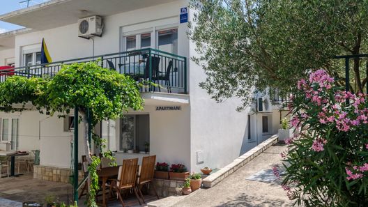 Apartments Jurica Drace (1)