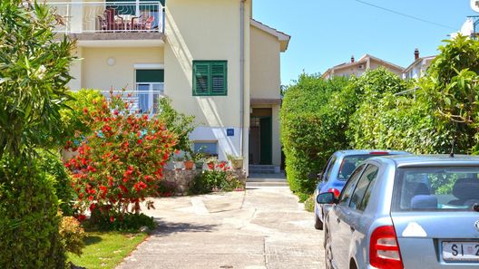 Apartments Holiday Garden Vodice (1)