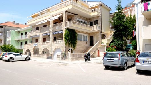 Apartments Pero Makarska (1)