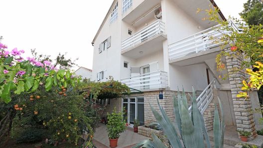 Apartments Sanja Vodice (1)