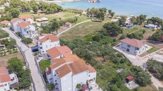 Apartments and Rooms On the Beach Vodice (1)