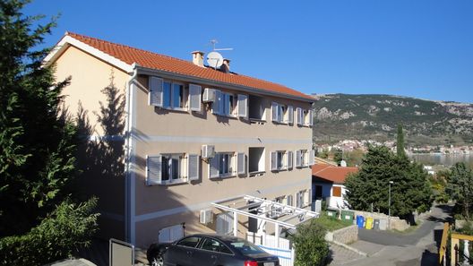 Apartments Villa Naranča Baska (1)