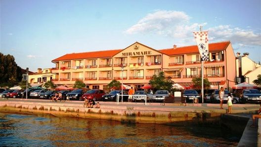 Hotel Miramare Njivice (1)