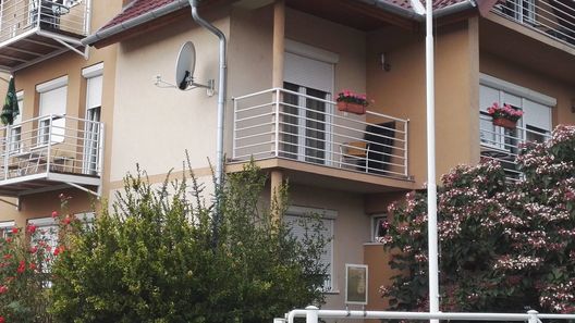 Barki Apartman Bük (1)