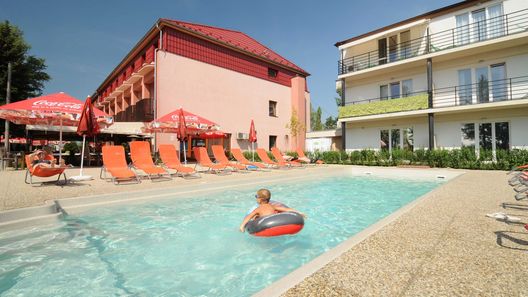 Apartmánový Wellness Garni Hotel Relax Senec (1)