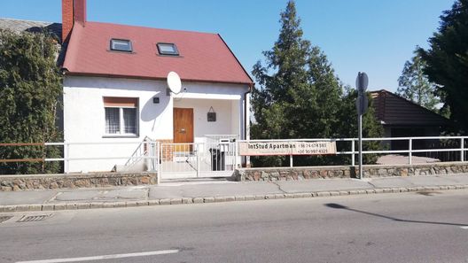 IntStud Apartman Szekszárd (1)