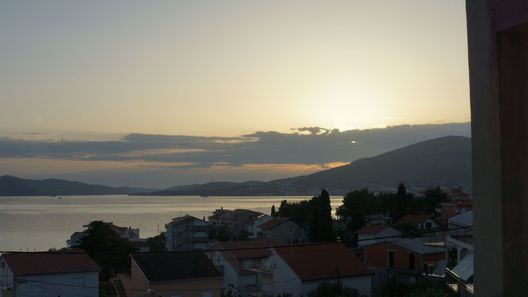 Apartments Kadulja Okrug Gornji (1)