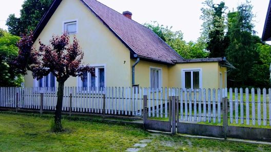 B7 Apartman Balatonboglár (1)