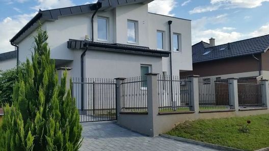 Zsazsa Deluxe Apartman Balatonlelle (1)