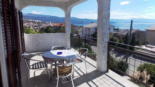 Apartmanok Parkolóhellyel Novi Vinodolski - 5600 (1)