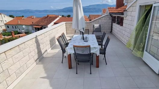 Apartmanok és Szobák Parkolóhellyel Supetar, Brac - 5658 Supetar (1)