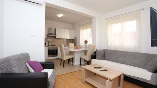 Apartmanok Parkolóhellyel Split - 11518 (1)