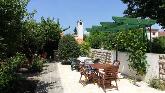 Apartmanok és Szobák Parkolóhellyel Nin, Zadar - 5805 Nin (1)