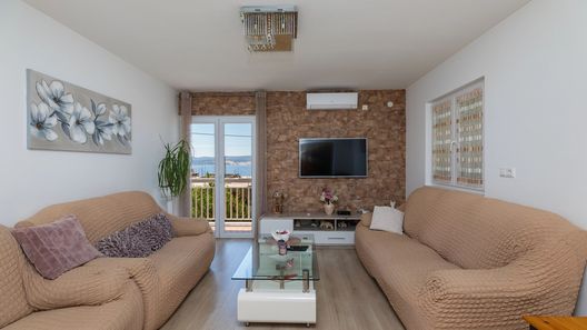 Apartmanok Parkolóhellyel Stanici, Omis - 11421 Stanići (1)