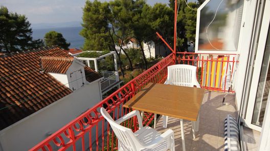 Apartmanok Parkolóhellyel Sutivan, Brac - 5629 Sutivan (1)