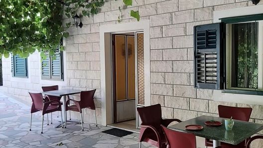 Apartmanok és Szobák Parkolóhellyel Trpanj, Peljesac - 250 Trpanj (1)