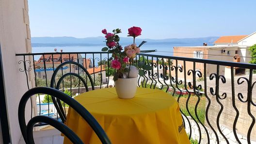 Apartmanok Parkolóhellyel Bol, Brac - 2890 Bol (1)