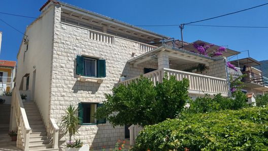 Apartmanok A Tenger Mellett Bol, Brac - 13121 Bol (1)