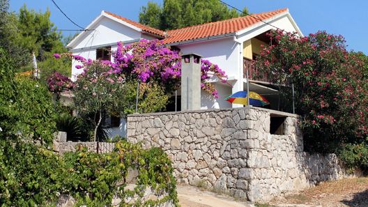 Apartmanok A Tenger Mellett Basina, Hvar - 5700 Basina (1)