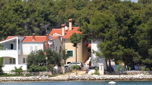 Apartmanok A Tenger Mellett Verunic, Dugi Otok - 8103 Verunić (1)