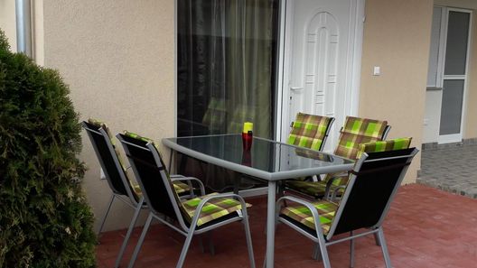 Szabadság Apartman Balatonboglár (1)