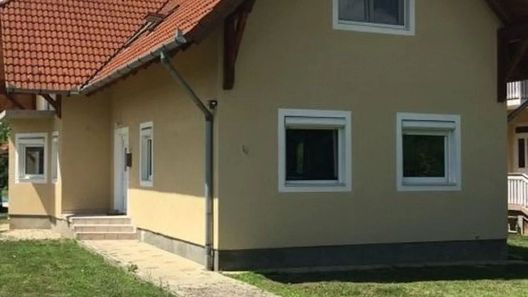 Ezo Apartman Balatonberény (1)