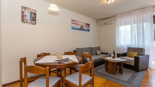 Apartmanok Internet Hozzáféréssel Split - 13957 (1)